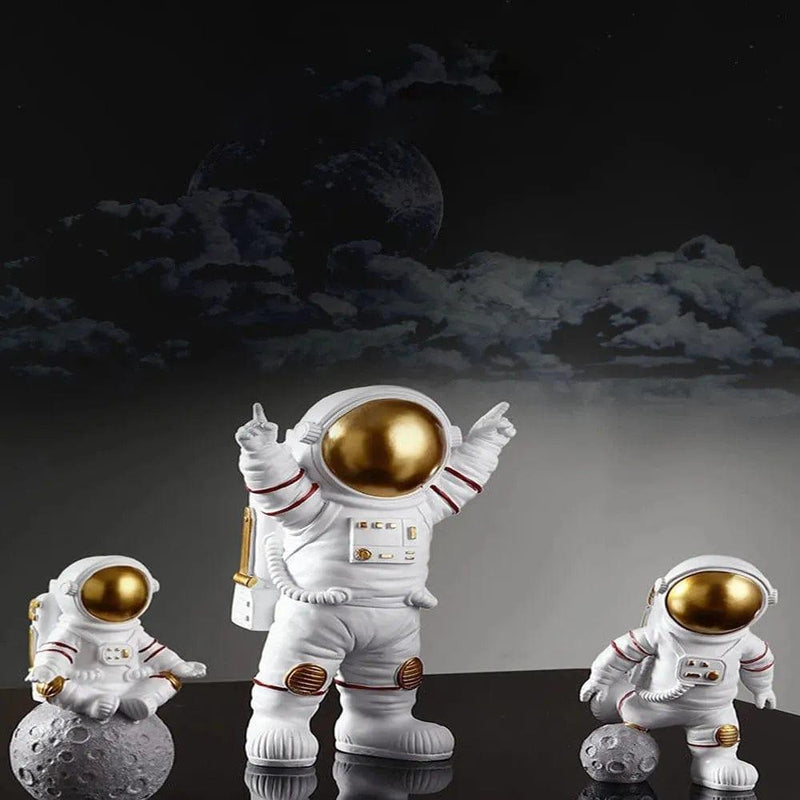 4 pcs Astronaut Figure Statue - JackedDeals